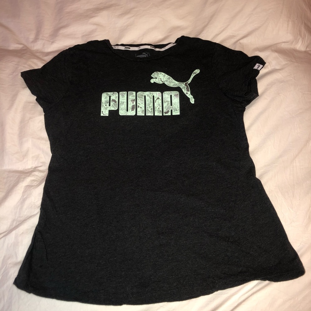 Basically brand new Puma brand Large top/Medium